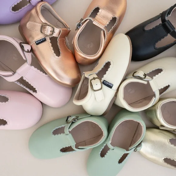 Riley T-Straps - Scalloped - Pale Yellow - Picture 5 of 15